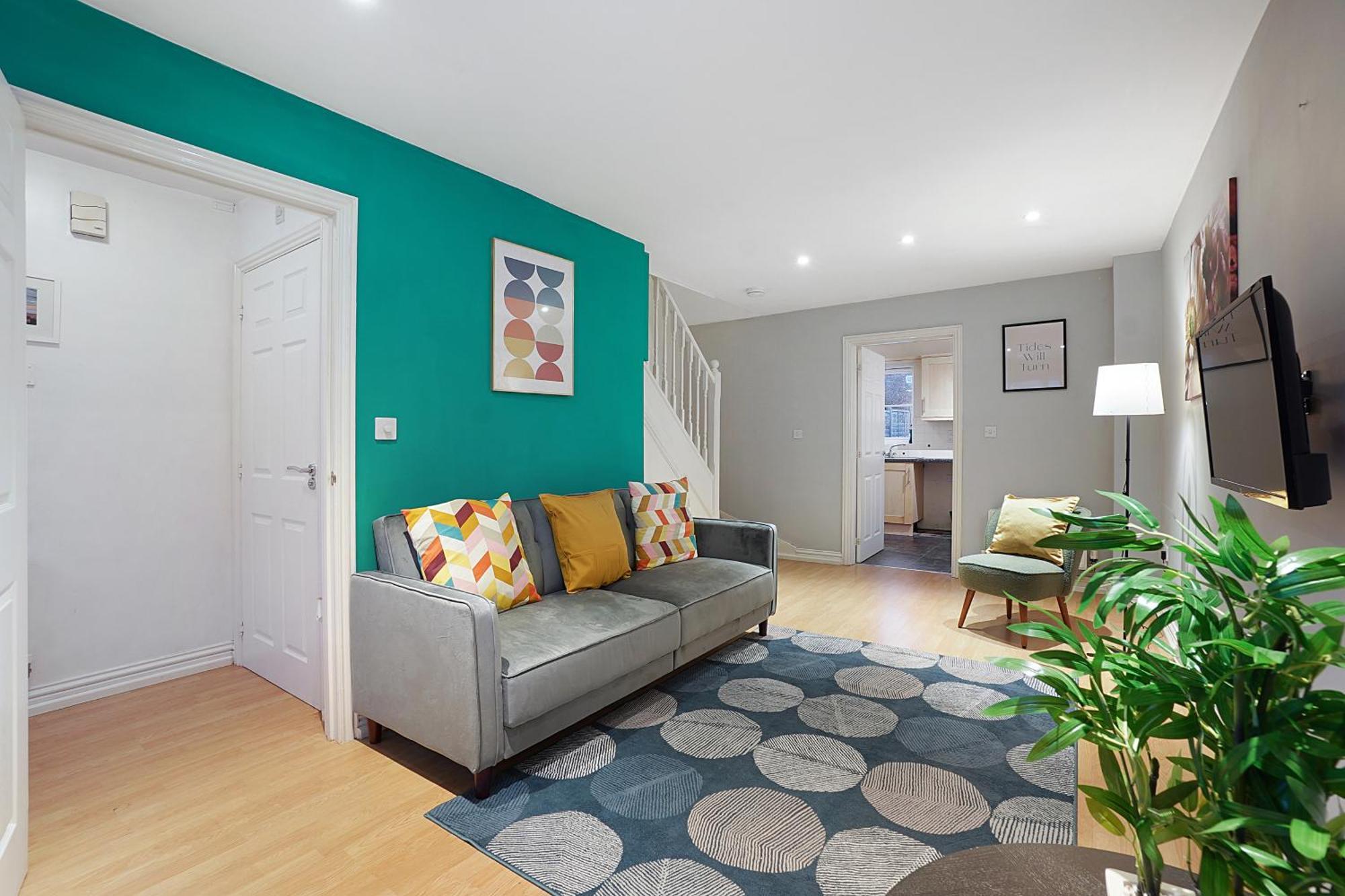 Comfortable Stylish Townhouse In Ashford Sleeps 5 Netflix 2 Parking Spaces Perfect For Contractors And Families Экстерьер фото