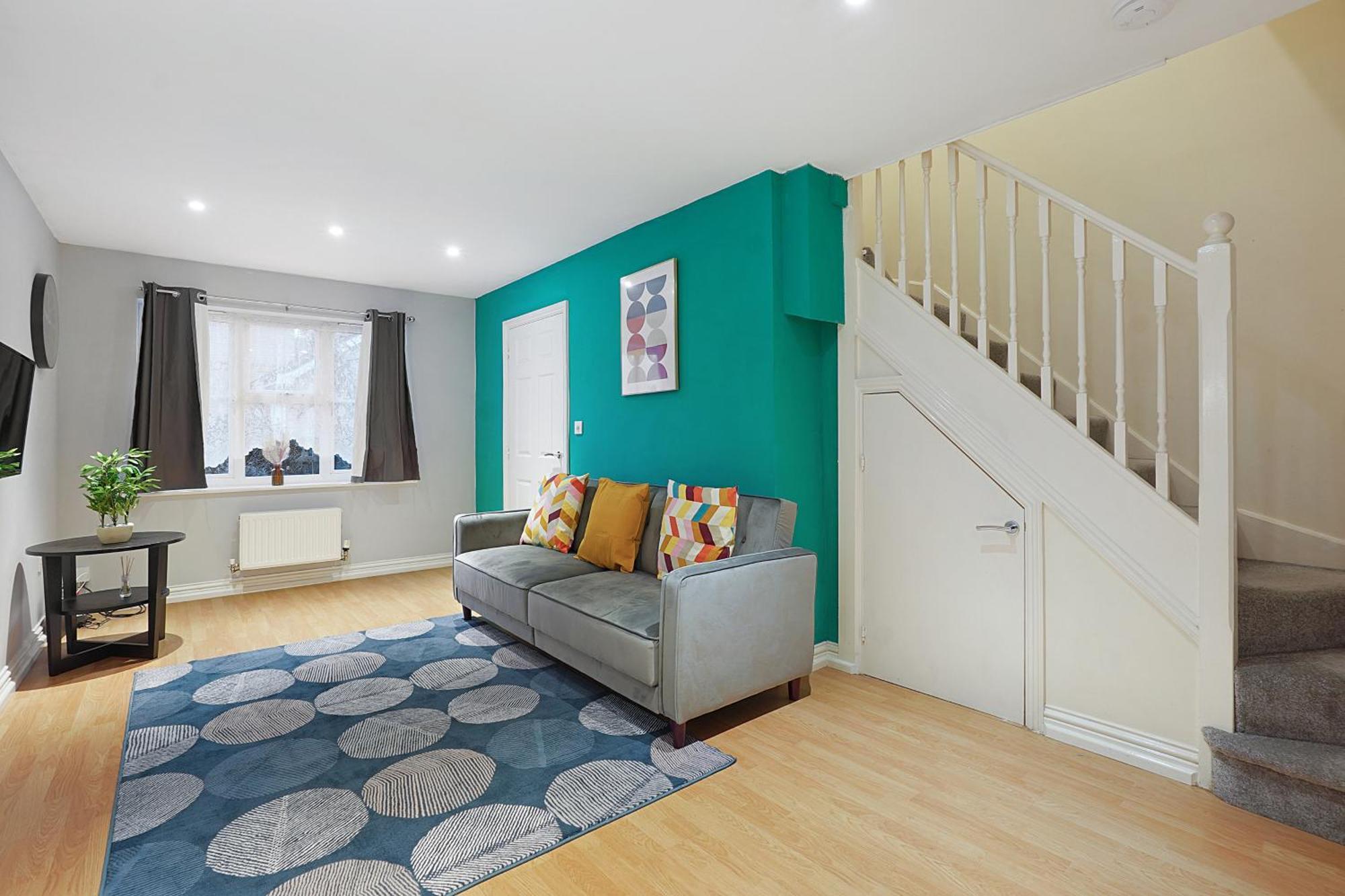 Comfortable Stylish Townhouse In Ashford Sleeps 5 Netflix 2 Parking Spaces Perfect For Contractors And Families Экстерьер фото