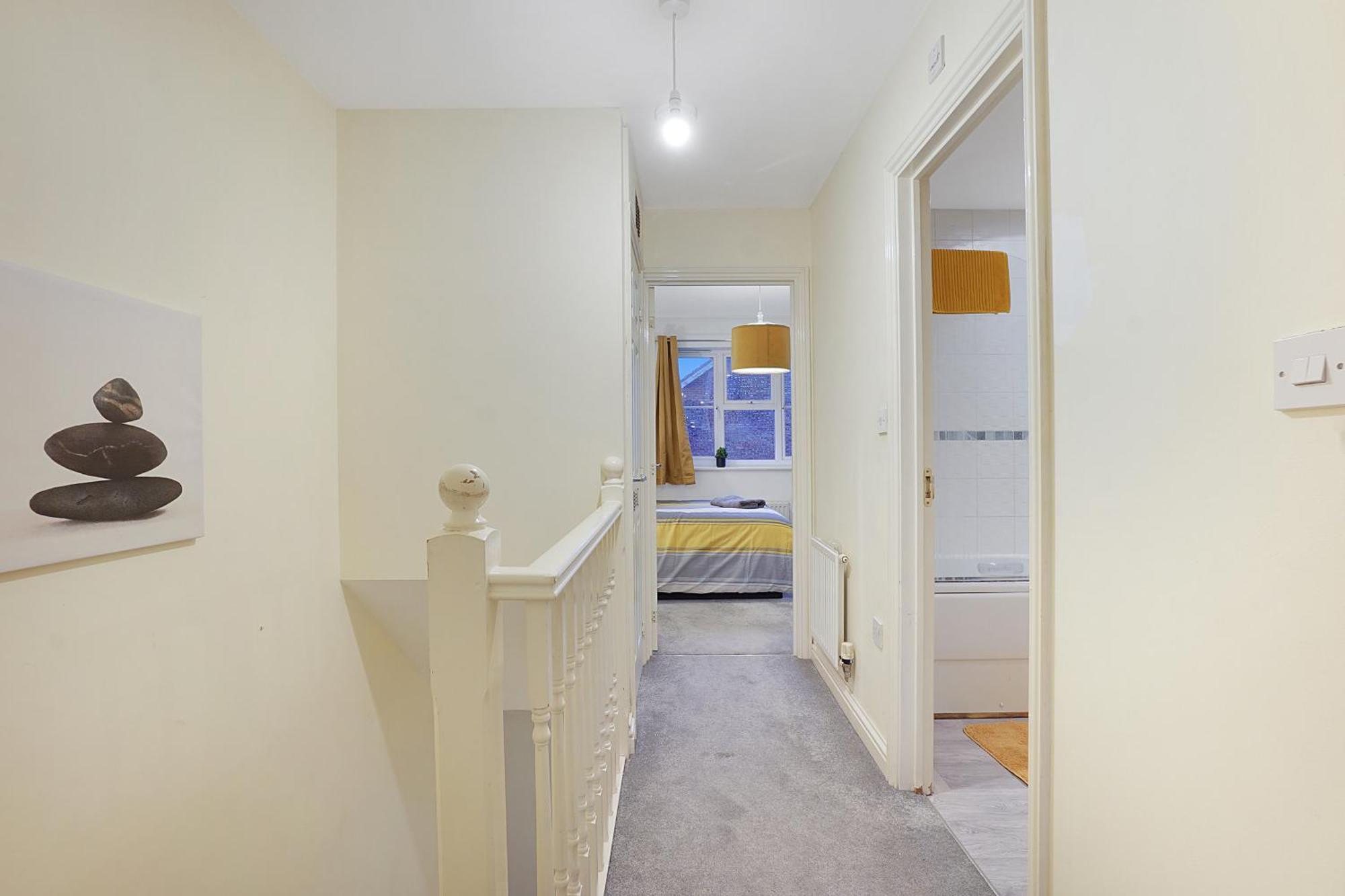 Comfortable Stylish Townhouse In Ashford Sleeps 5 Netflix 2 Parking Spaces Perfect For Contractors And Families Экстерьер фото
